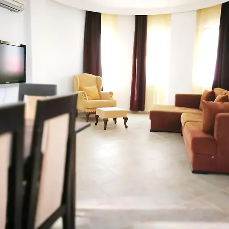 Red F31 Oezel Havuzlu Villa *