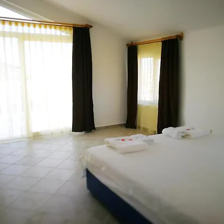 Villa Red F31 Oezel Havuzlu Kadriye